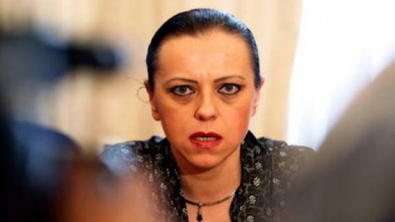 Gospo&eth;a ministarka ili kada ministar nije ministar