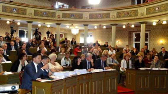 Gradona&egrave;elnik Zagreba nije umro i ne možete se pona&scaron;ati kao da nikada nije postojao