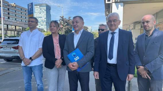 Jedna od najvećih Toma&scaron;evićevih laži jest da je Zagrebački holding zatekao pred bankrotom