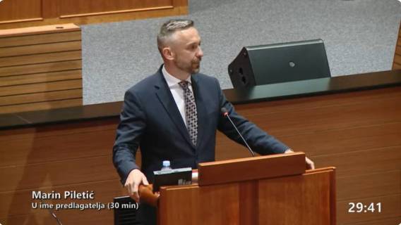 Ni &bdquo;M&ldquo; od mirovinske reforme... samo jo&scaron; jedan performans Vlade