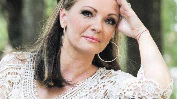 Sandra Petrž - KAKO ME MALTRETIRAO POZNATI PJEVAČ
