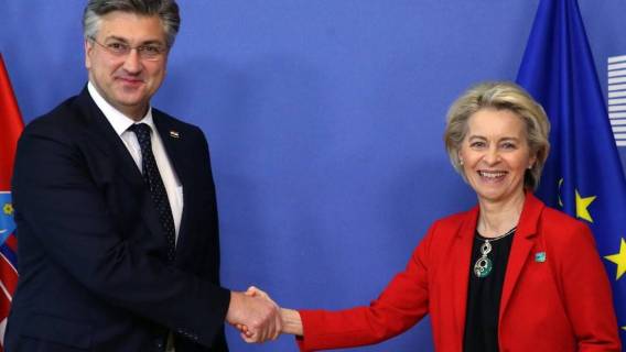Uvođenjem EUR-a postajemo vazali EU
